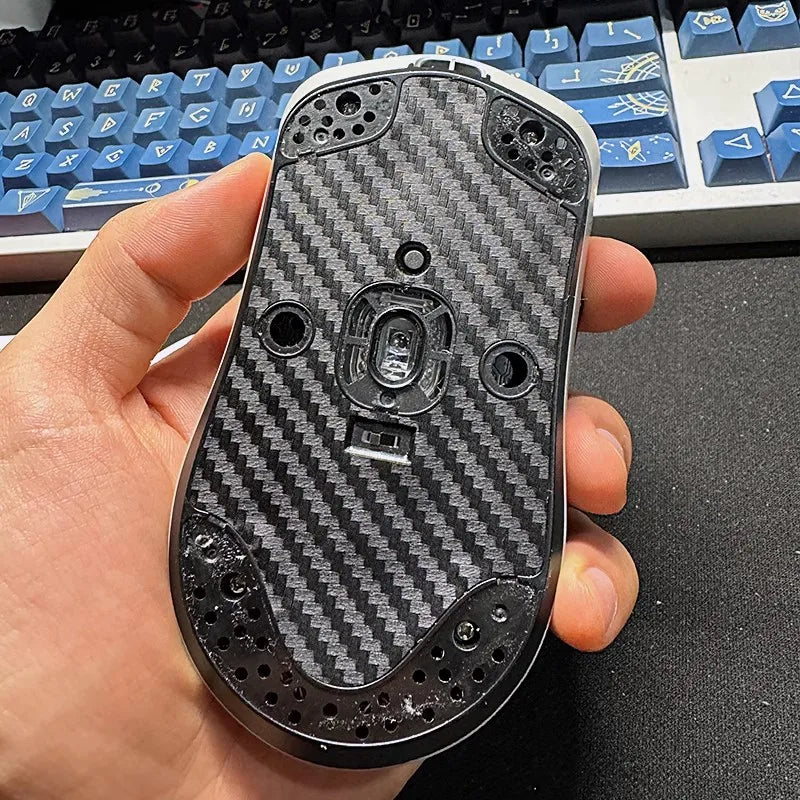 1 Piece Mouse Bottom Dustproof Sticker For Fnatic x Lamzu Maya X / Maya Clear Black Carbon Fibre Dust Proof Stickers